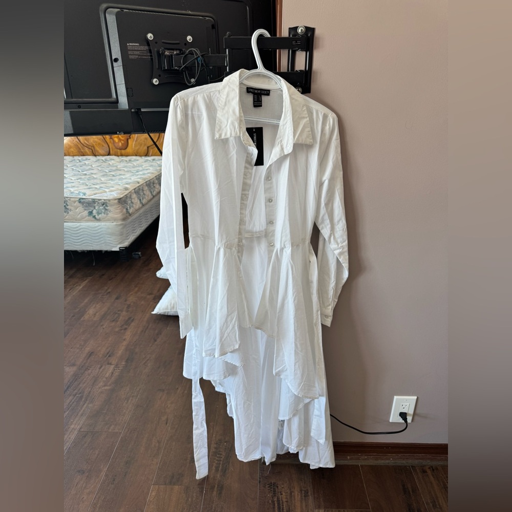 Absolutely gorgeous unique tie belt tunic